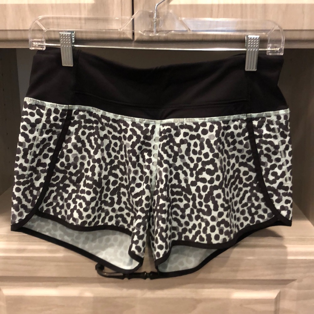 Lululemon Run Times 4" short